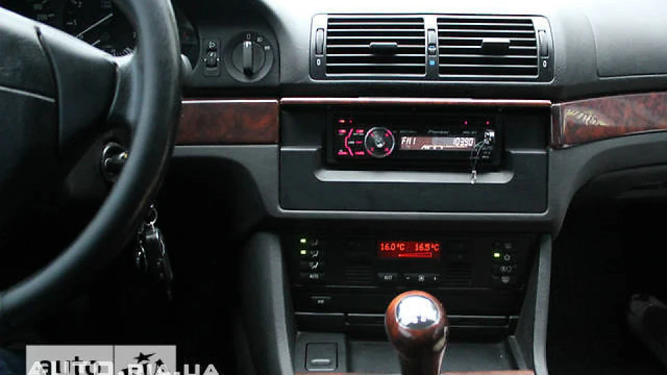 BMW 5 series Touring bmw 2