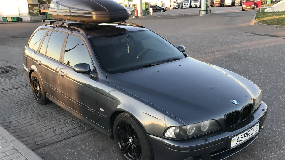 BMW 5 series Touring E39 2