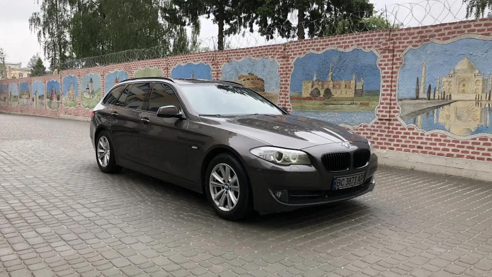BMW 5 series Touring Havana Metallic 🤠