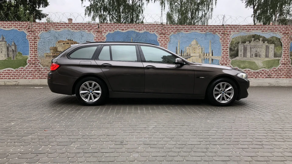 BMW 5 series Touring Havana Metallic 🤠 2
