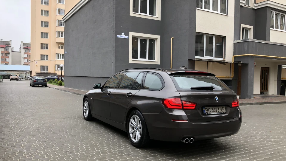BMW 5 series Touring Havana Metallic 🤠 4