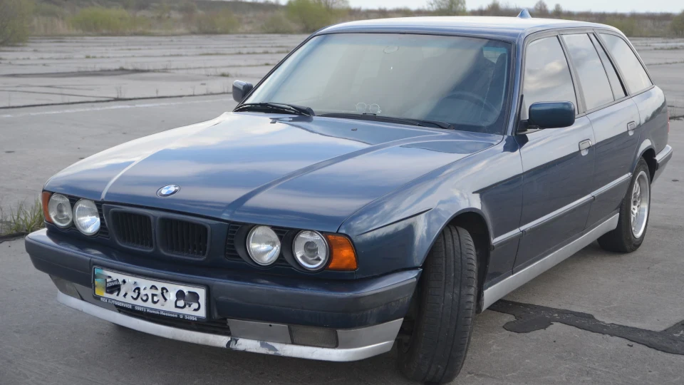 BMW 5 series Touring Крихітка 3