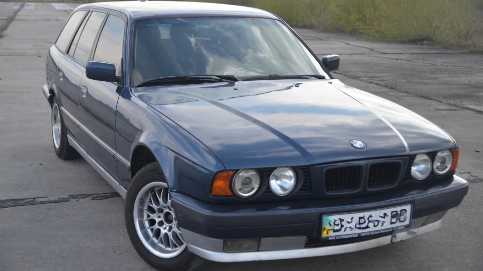 BMW 5 series Touring Крихітка 4