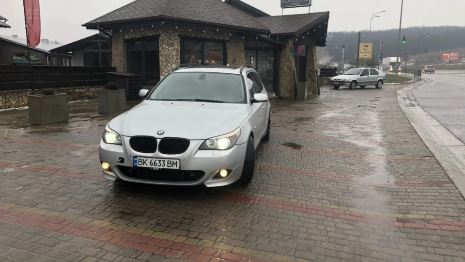 BMW 5 series Touring #Лютийуніверсал 3