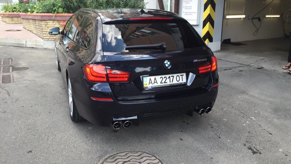 BMW 5 series Touring M550d 2
