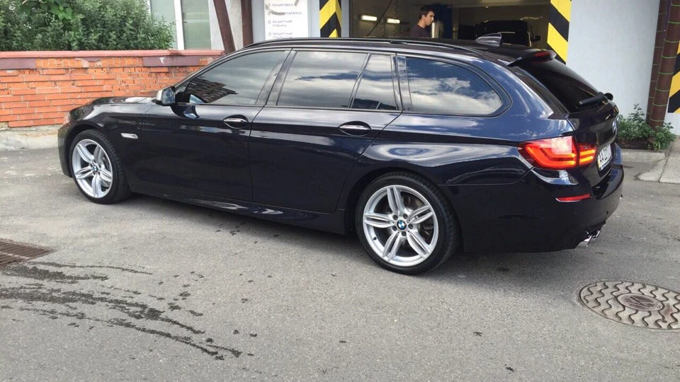 BMW 5 series Touring M550d 3