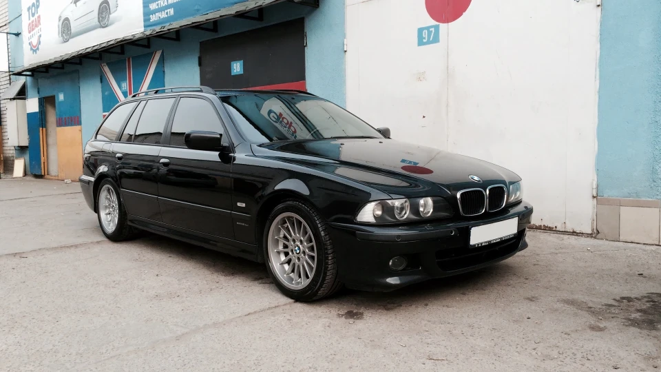 BMW 5 series Touring Сарай у Мстилі