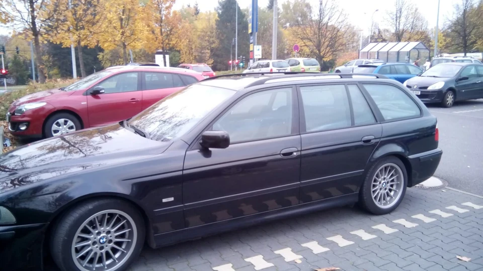 BMW 5 series Touring Сарай у Мстилі 3
