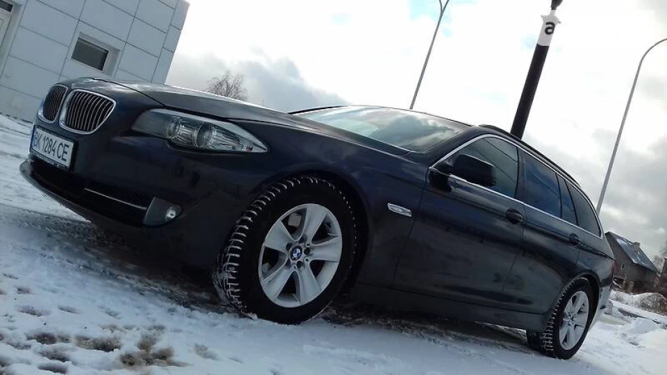 BMW 5 series Touring Сарайчик 5