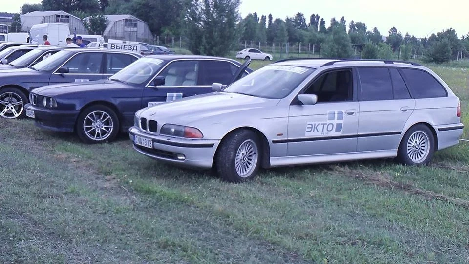 BMW 5 series Touring tds 4