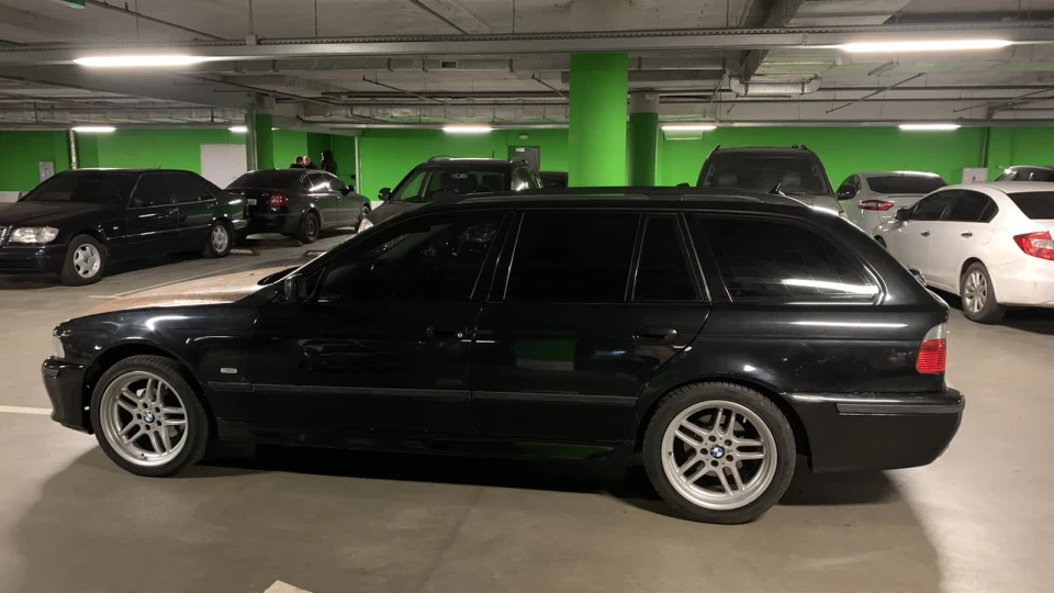 BMW 5 series Touring "Tedious" 3