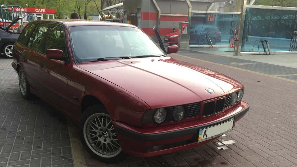 BMW 5 series Touring Вишенька
