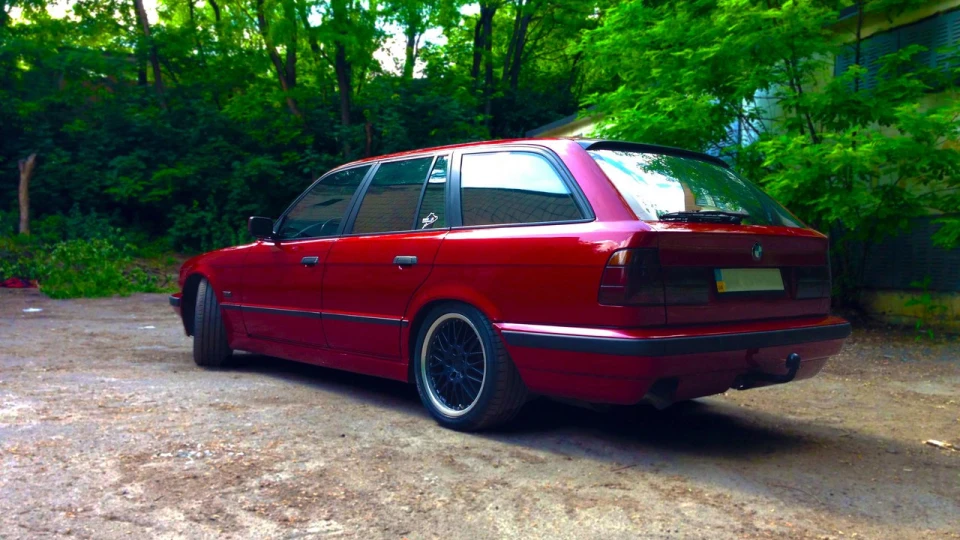 BMW 5 series Touring Вишенька 2