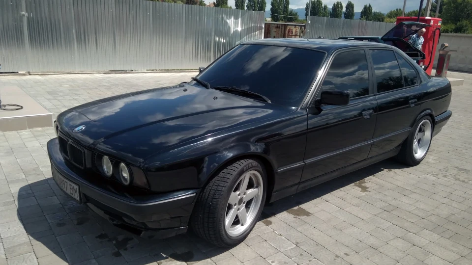 BMW 5 series 2