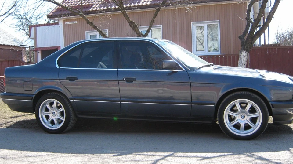 BMW 5 series 3