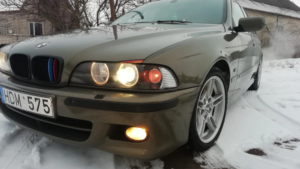 BMW 5 series 2