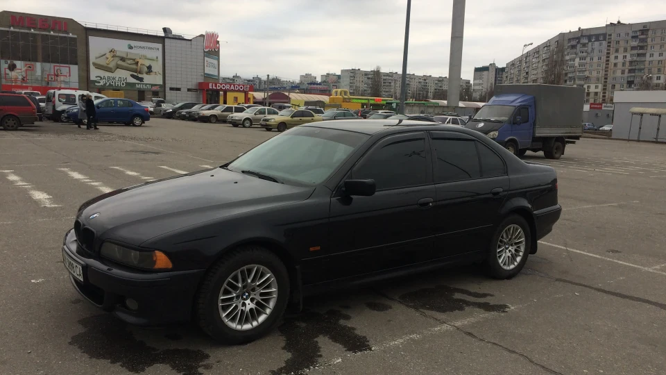 BMW 5 series 2
