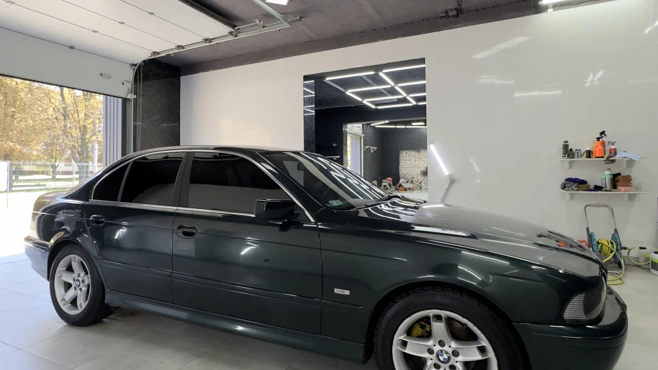 BMW 5 series 3