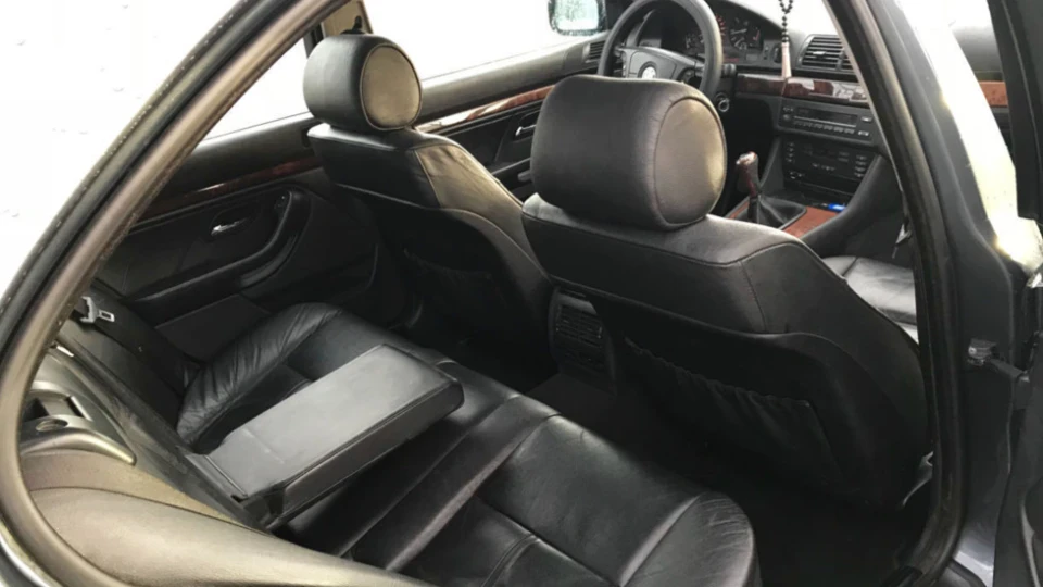 BMW 5 series 2