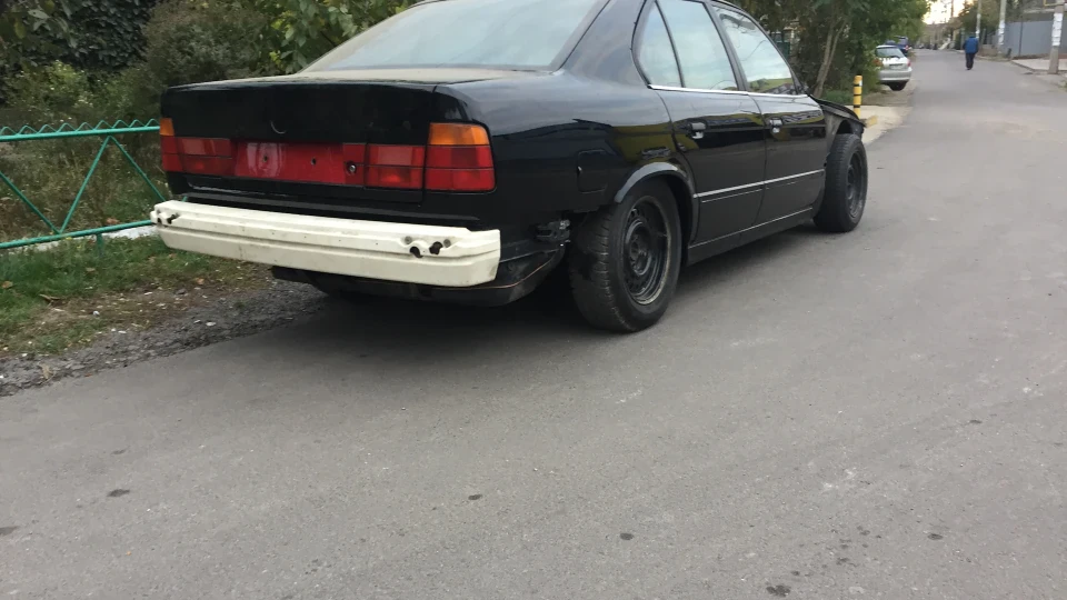 BMW 5 series 2