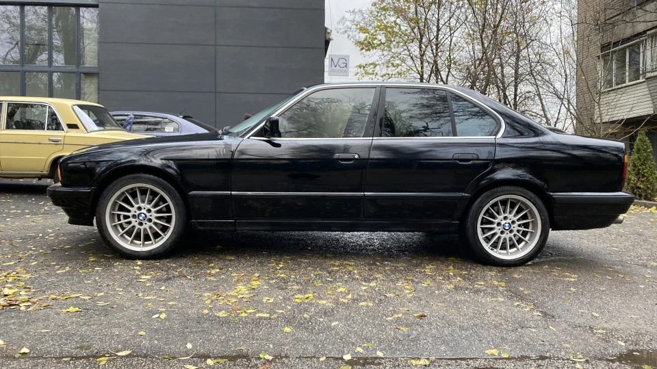 BMW 5 series 3