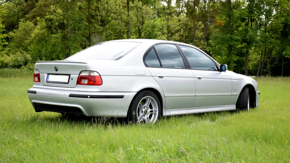 BMW 5 series 2
