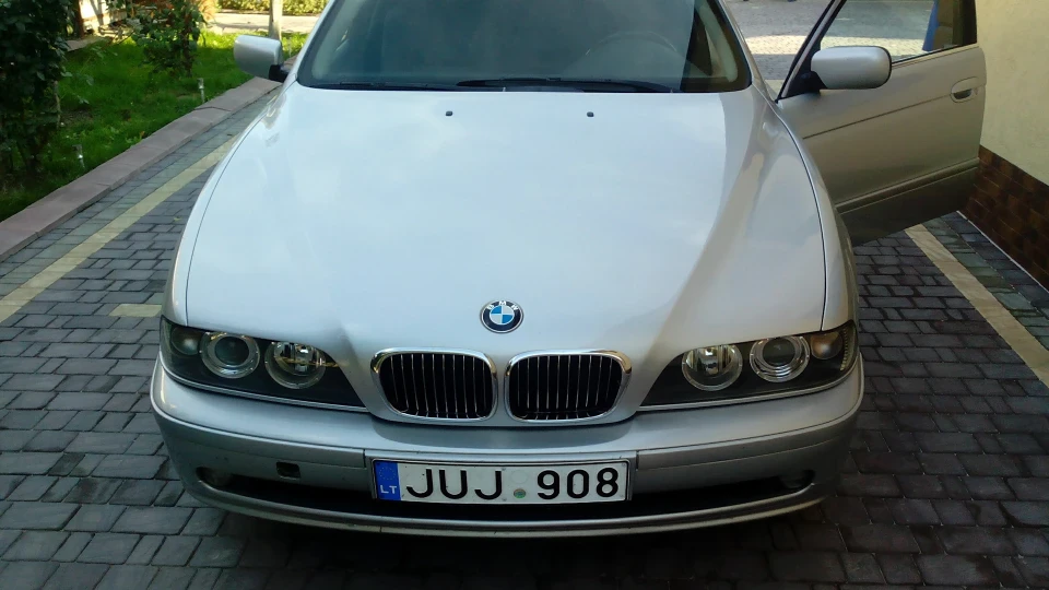 BMW 5 series 2