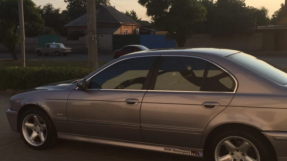 BMW 5 series 3