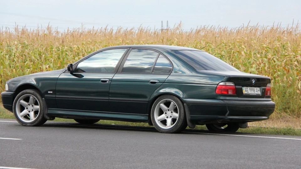 BMW 5 series 4