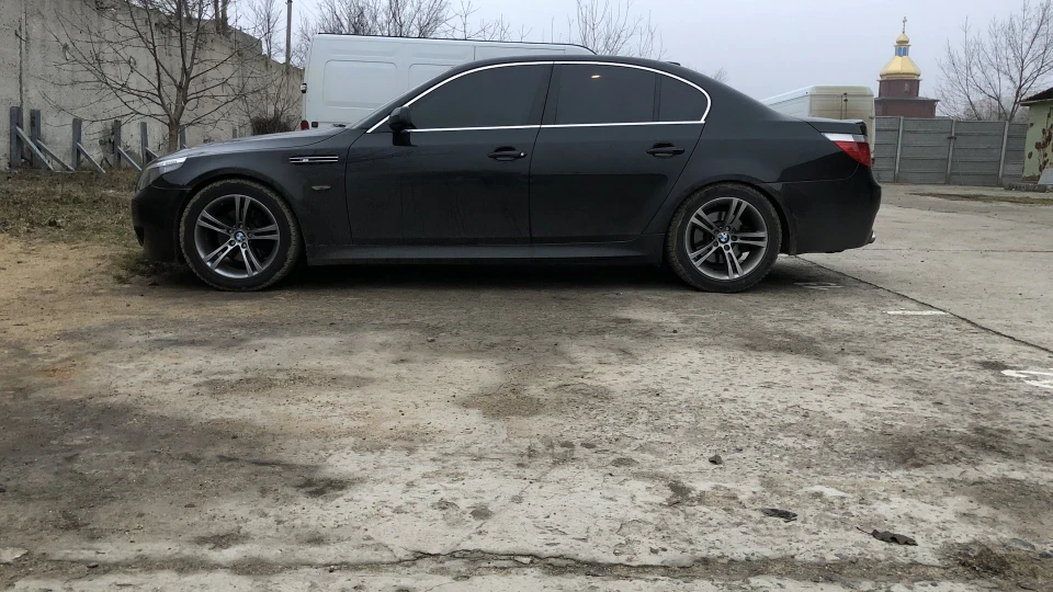 BMW 5 series 2