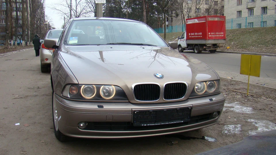 BMW 5 series 3