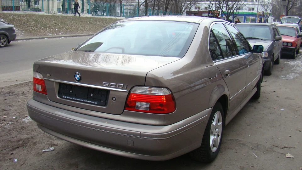 BMW 5 series 4
