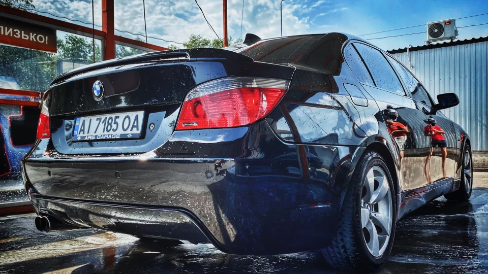 BMW 5 series 2