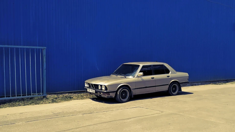 BMW 5 series 2