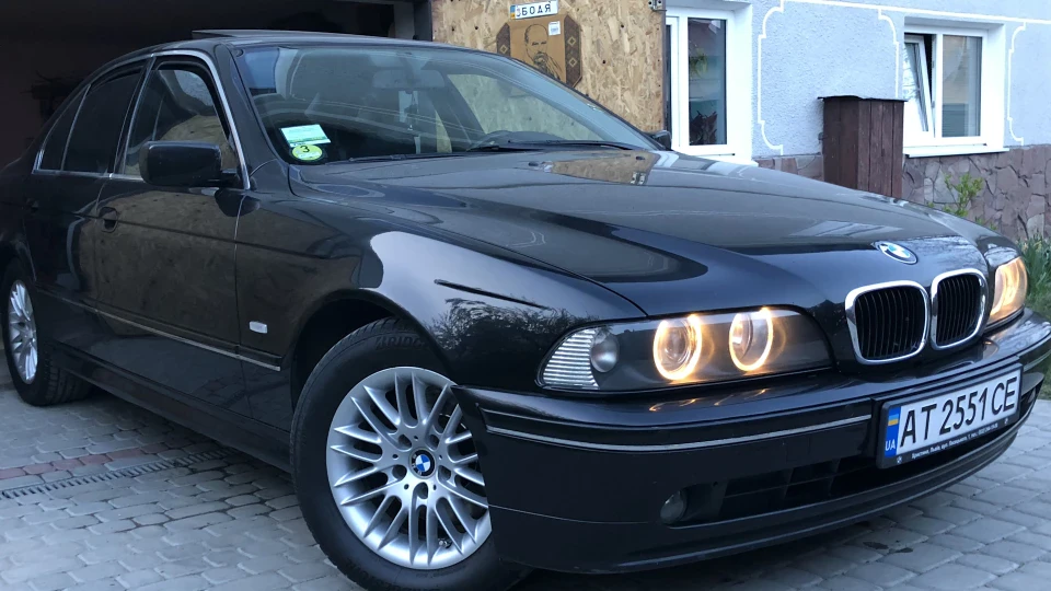 BMW 5 series 2