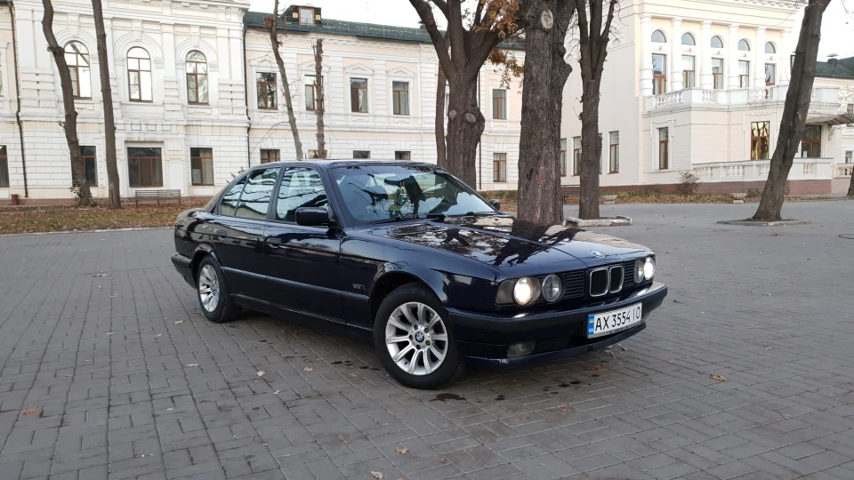 BMW 5 series 💙