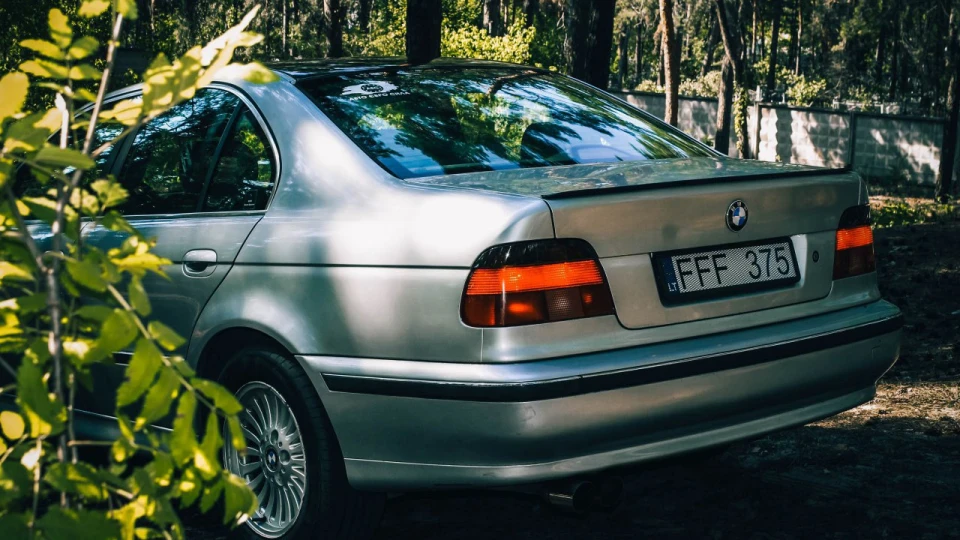 BMW 5 series 2