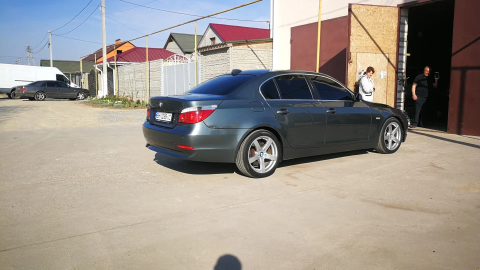 BMW 5 series 3