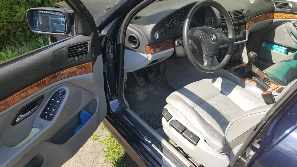 BMW 5 series 3