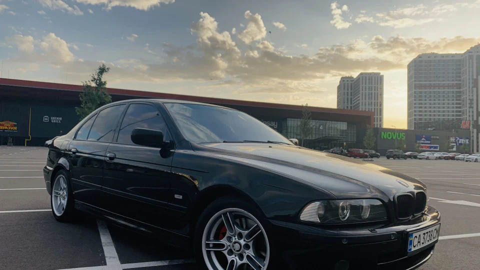 BMW 5 series 3