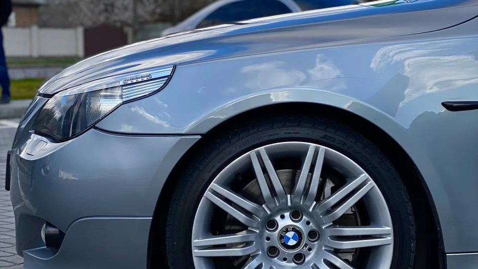 BMW 5 series 2