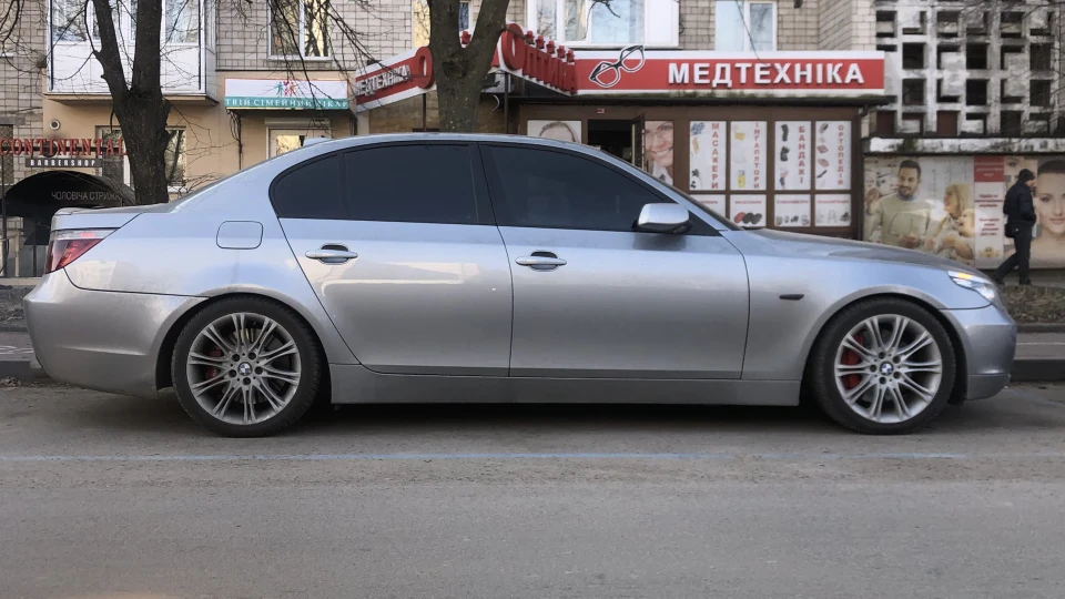 BMW 5 series 2