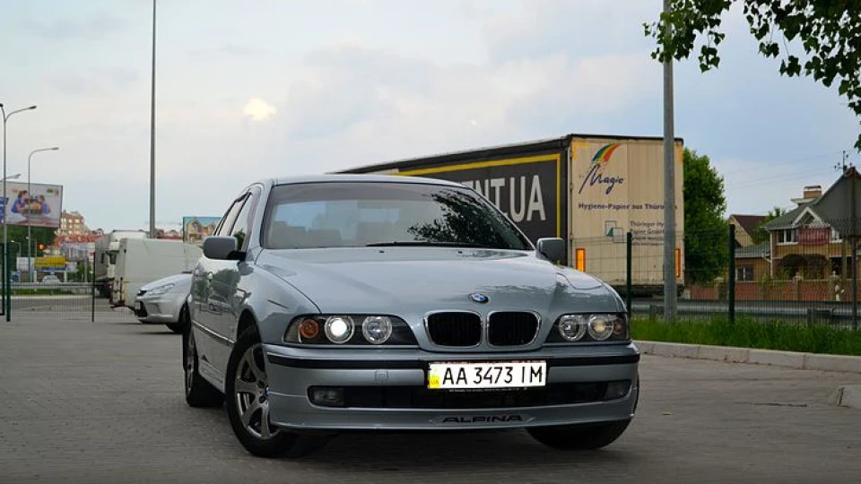 BMW 5 series 2
