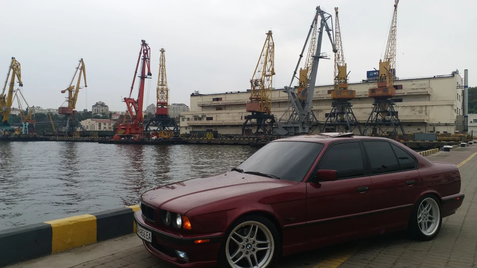 BMW 5 series 2