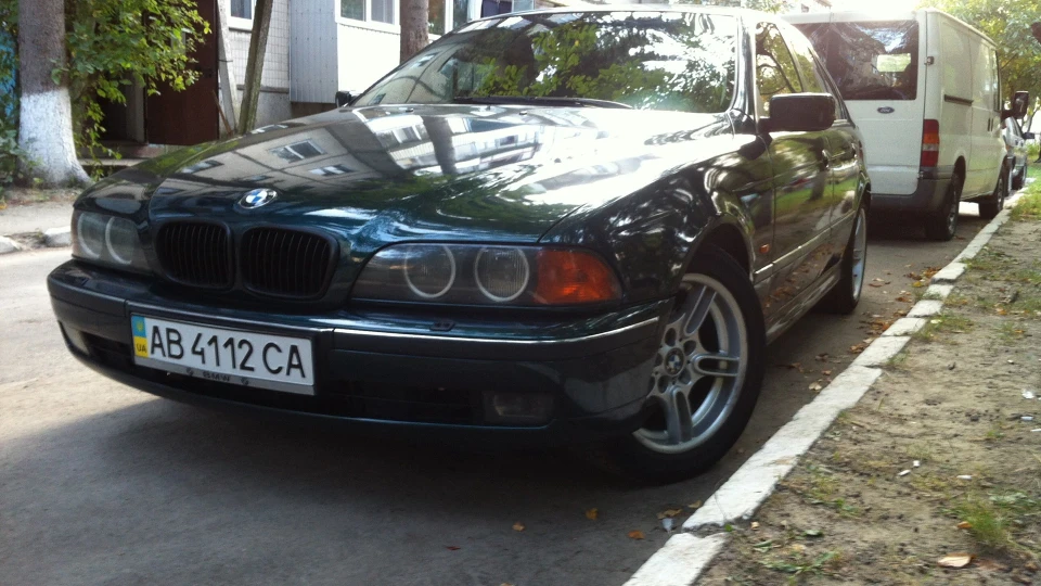 BMW 5 series 2