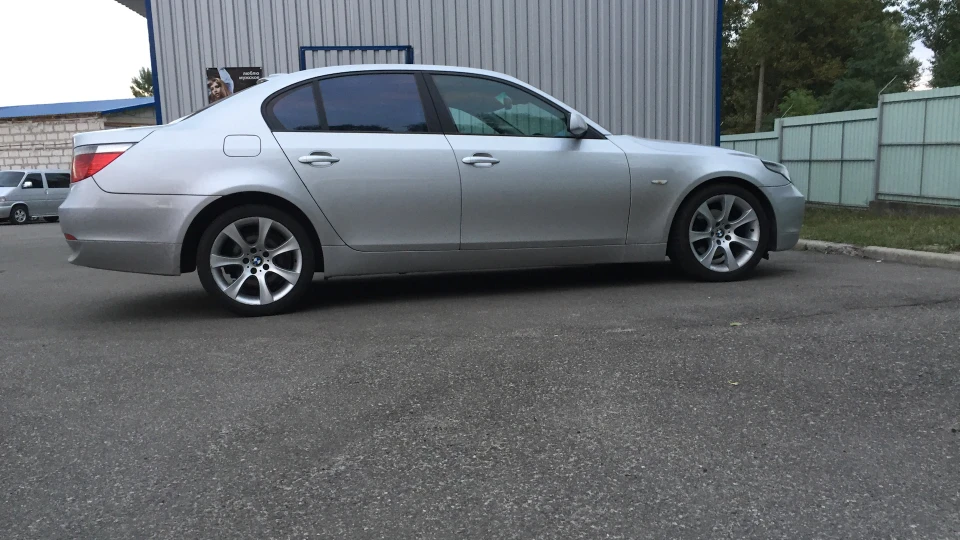 BMW 5 series 2