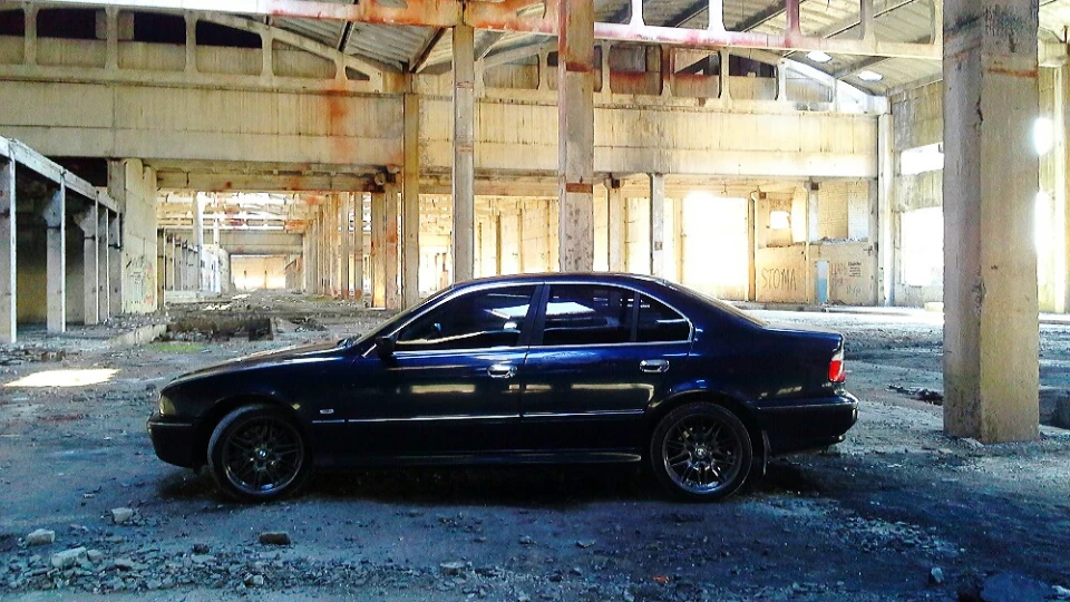 BMW 5 series 2