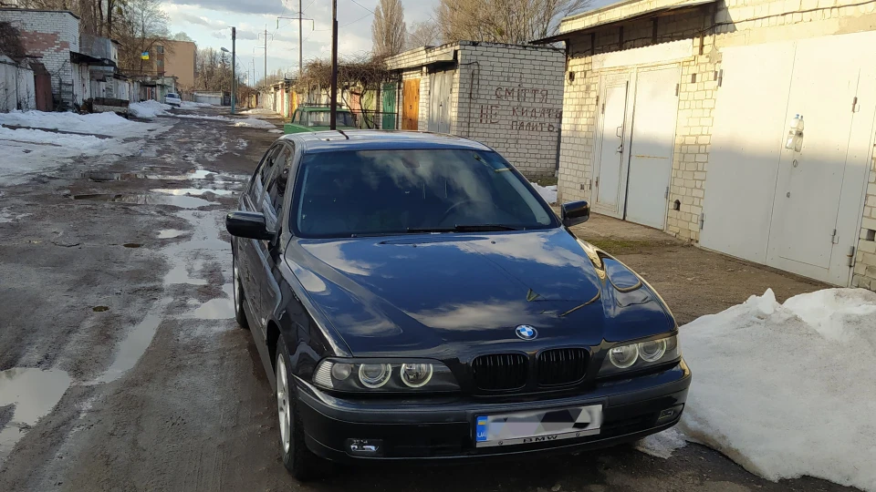 BMW 5 series 2