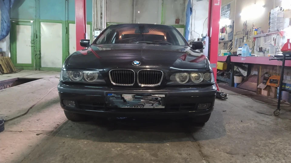 BMW 5 series 4