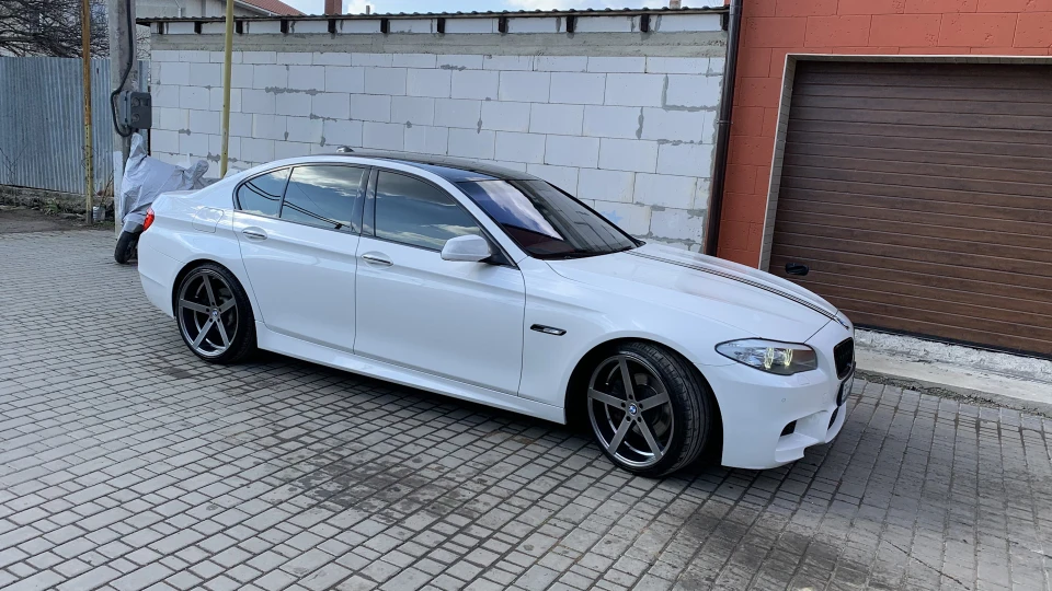 BMW 5 series 2